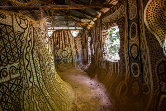 Image source: https://grandmotherafrica.com/legendary-uli-women-nigeria-life-stories-signs-symbols-motif/